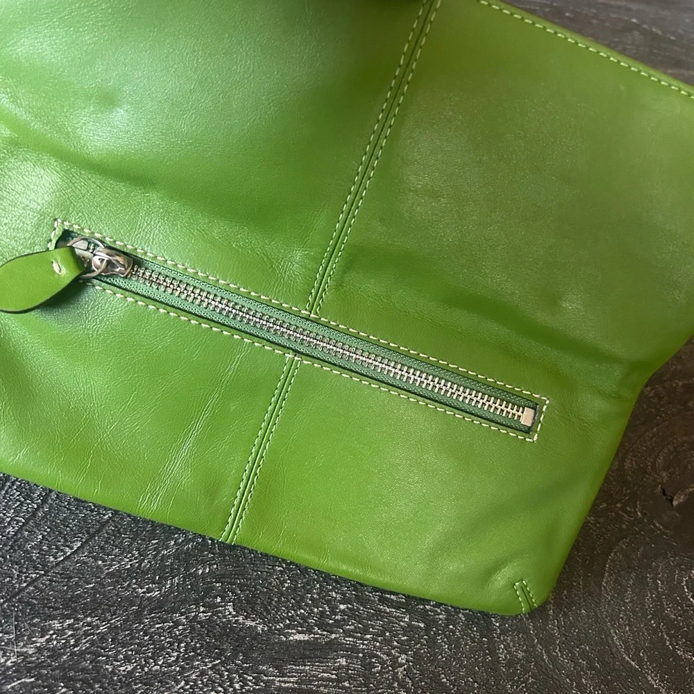 COACH Y2K GREEN LIKE NEW MADISON FOLD OVER CLUTCH - Picture 4 of 6